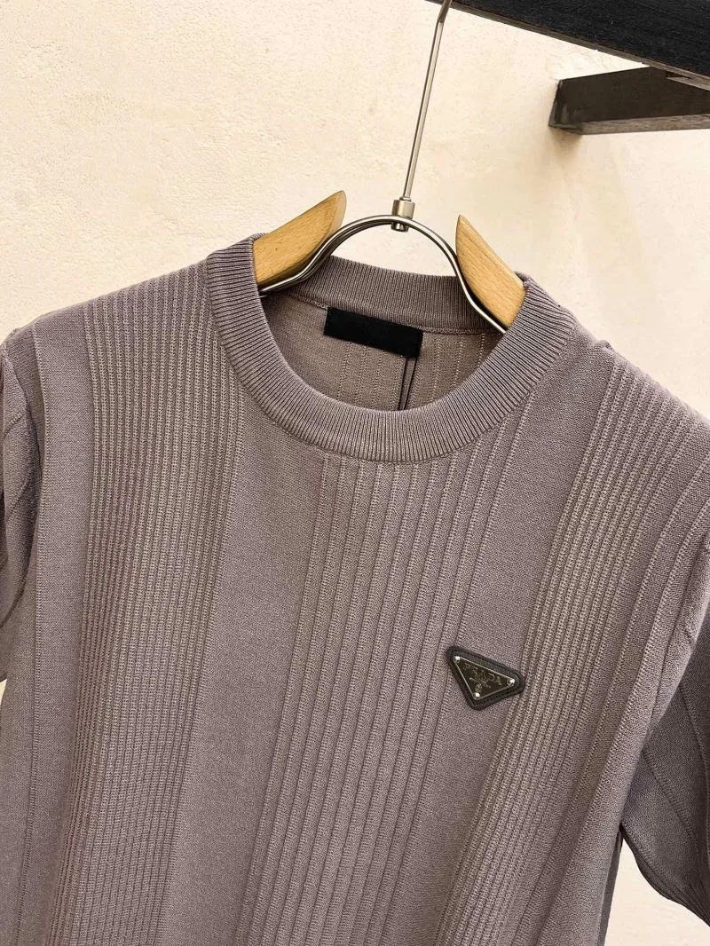 Prada T-Shirts Breathable 168370