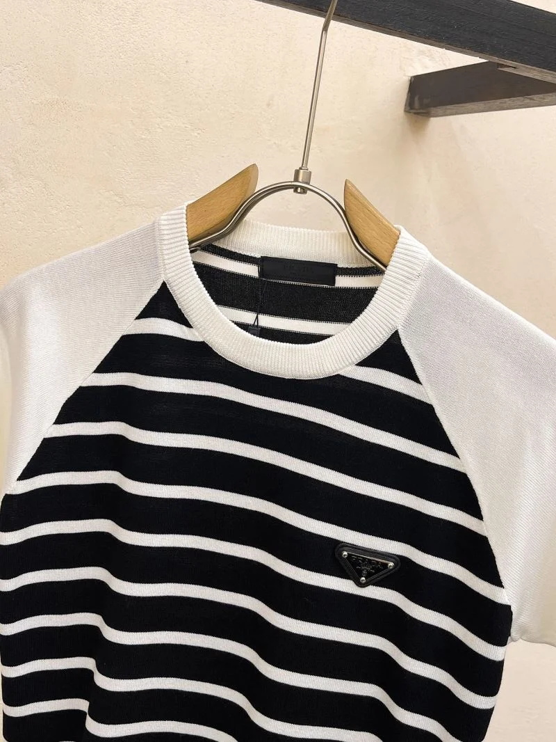 Youthful Prada T-Shirts 168352