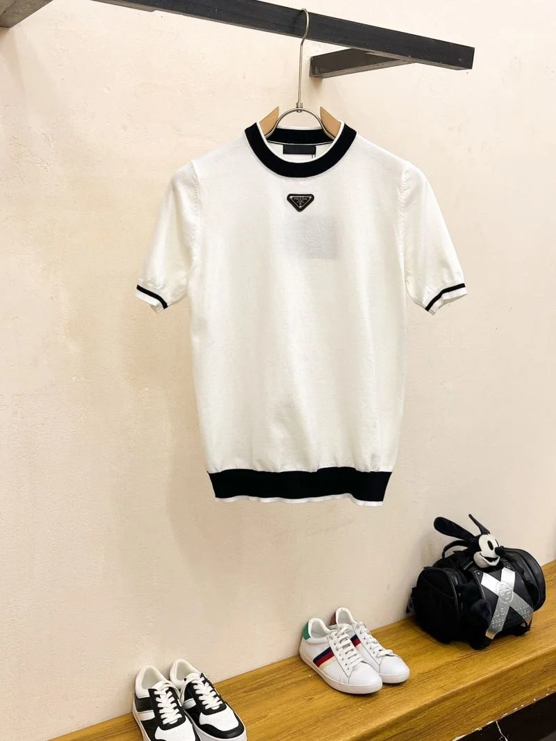 Popular Prada T-Shirts 168357