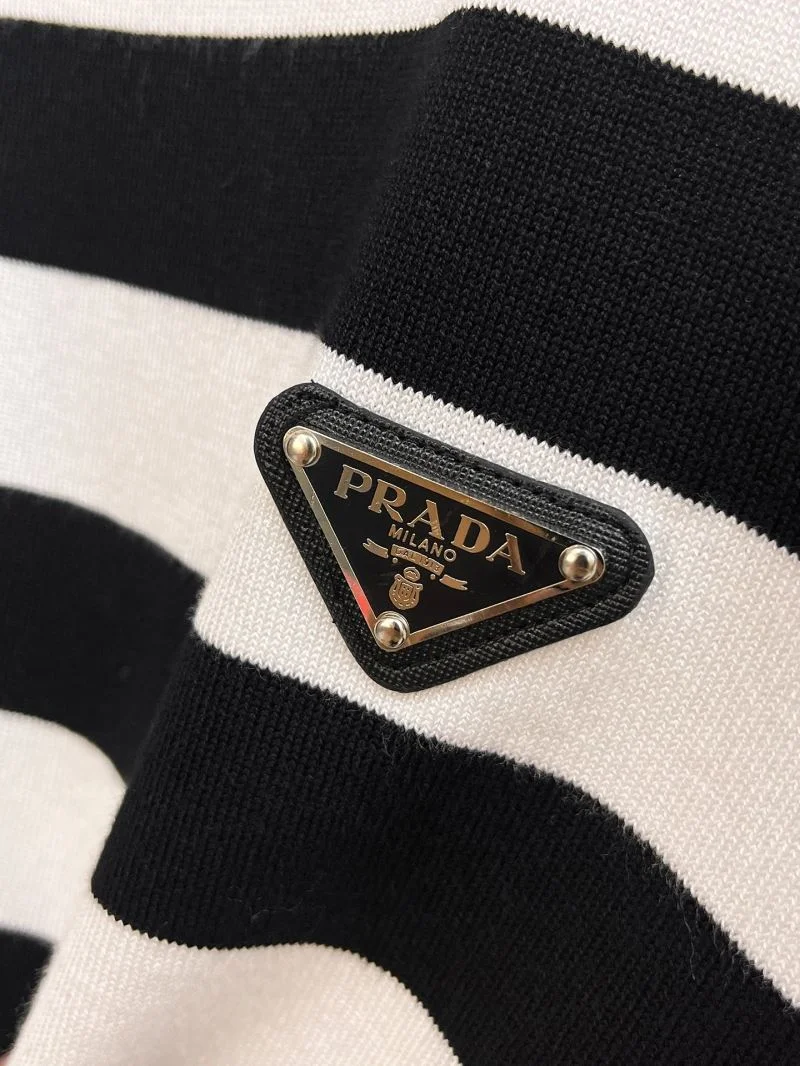 Prada T-Shirts Durable 168360