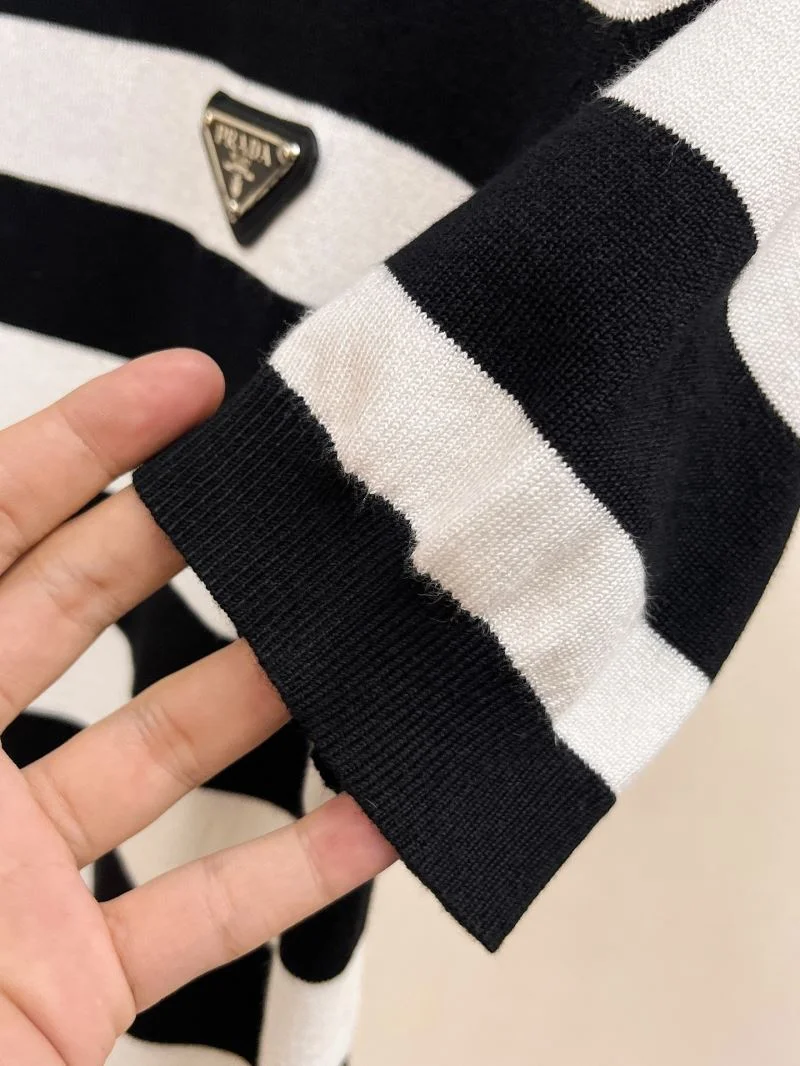 Prada T-Shirts Durable 168360