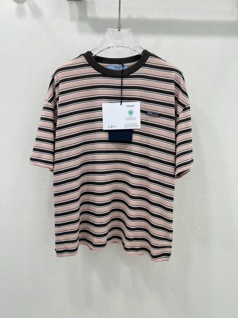 Effortless Prada T-Shirts 166286