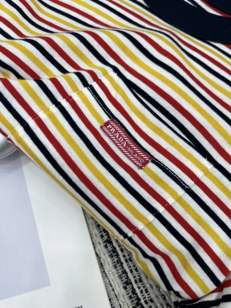 Prada T-Shirts Durable 166279