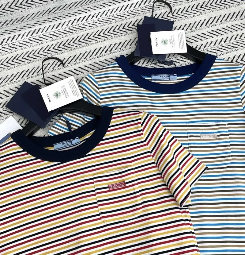Prada T-Shirts Classic 166272