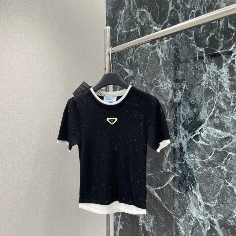 Effortless Prada T-Shirts 166280