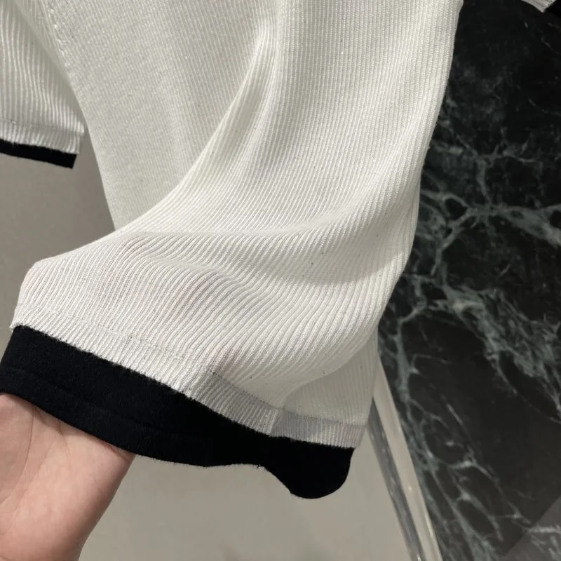 Effortless Prada T-Shirts 166280