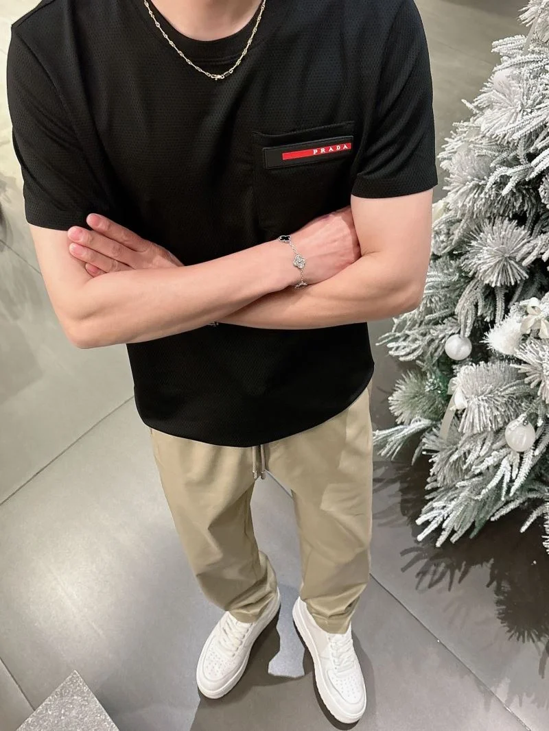 Prada T-Shirts Trendsetting 167904