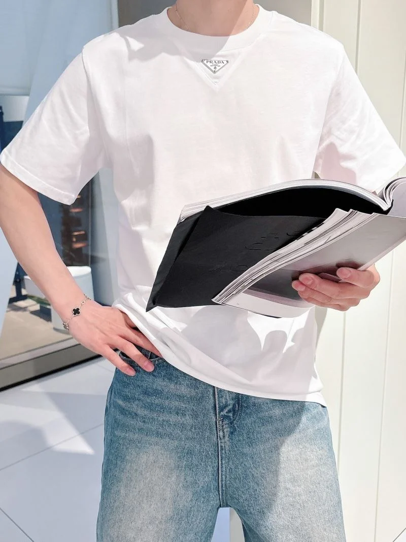 Lightweight Prada T-Shirts 167902