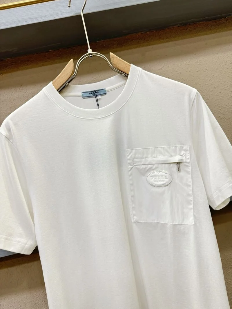 ModernLook Prada T-Shirts 167898