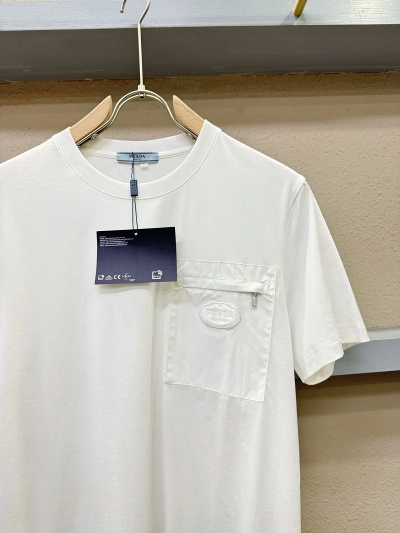 ModernLook Prada T-Shirts 167898