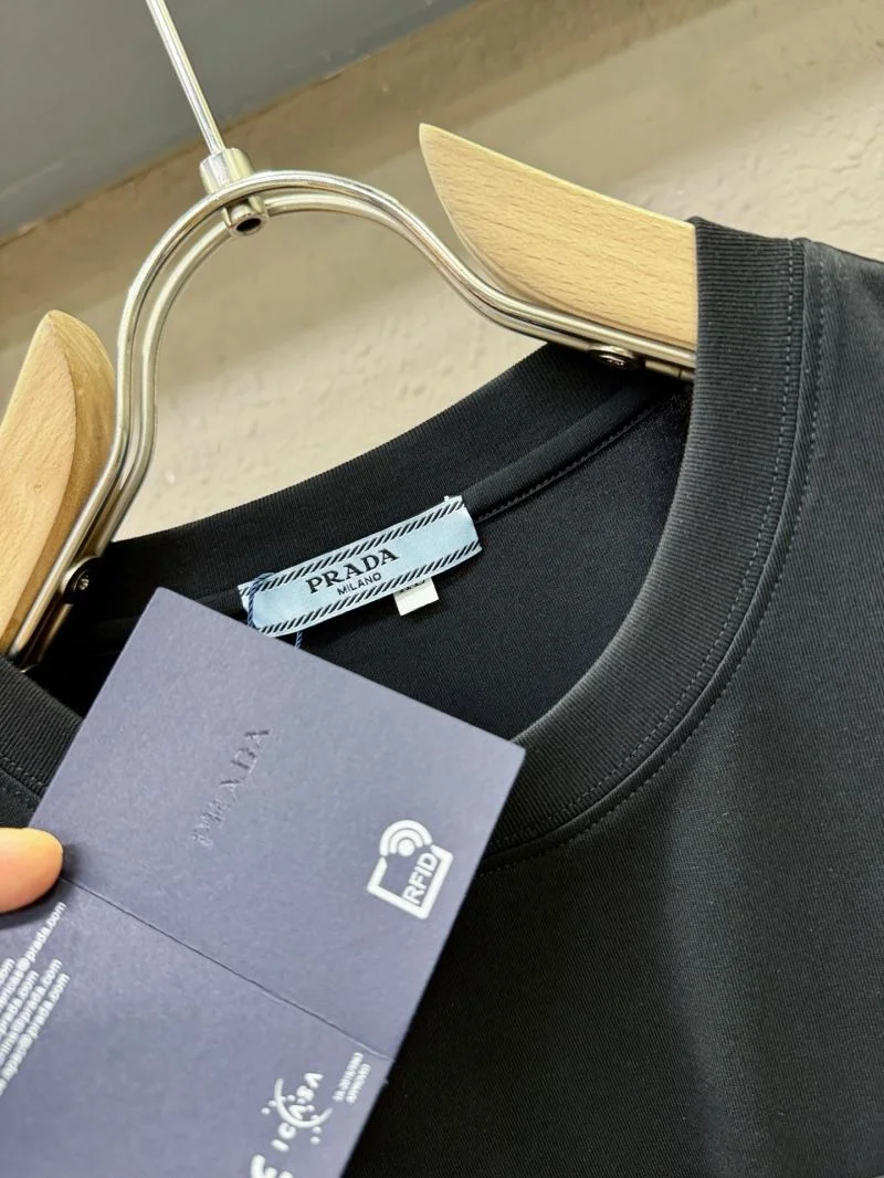 Prada T-Shirts WellDesigned 167895
