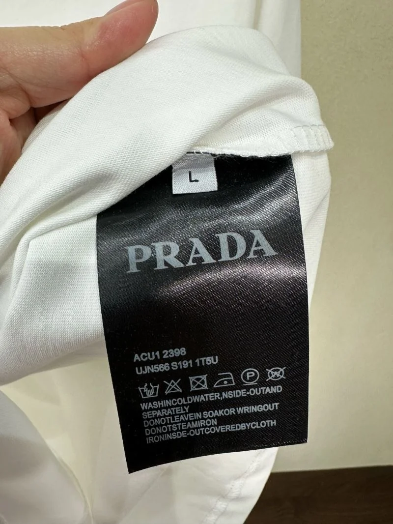 Prada T-Shirts ZeroBulk 167880