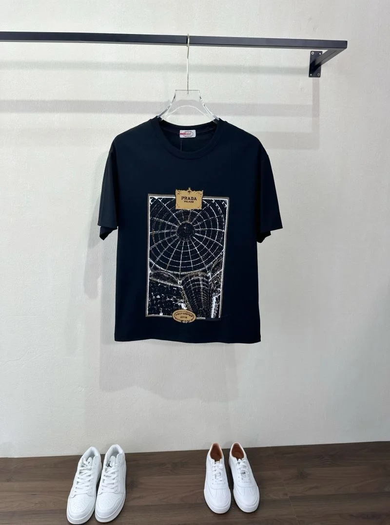 Prada T-Shirts WellDesigned 167885