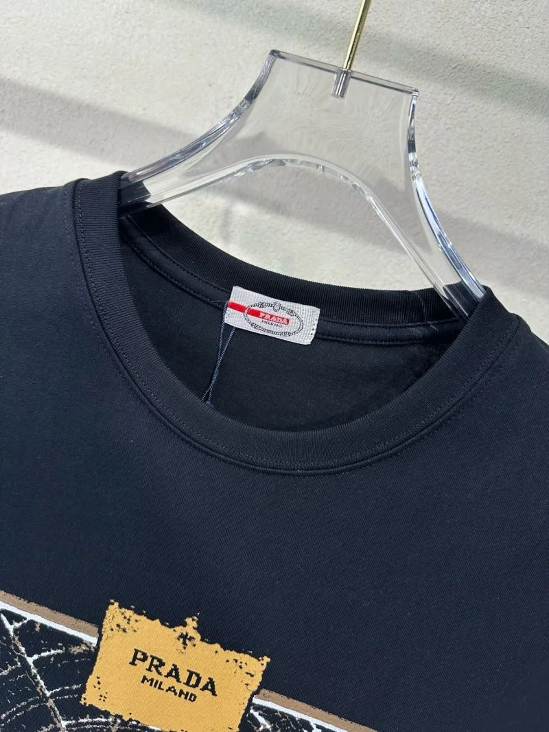 Prada T-Shirts WellDesigned 167885