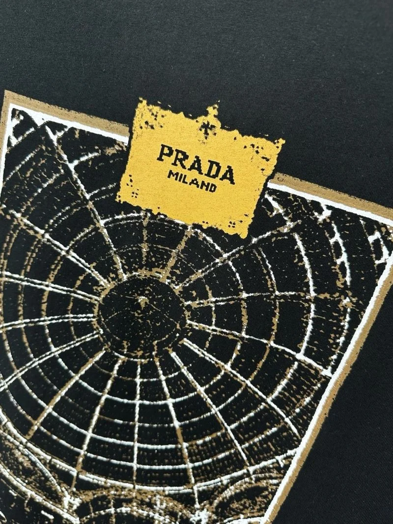 Prada T-Shirts WellDesigned 167885