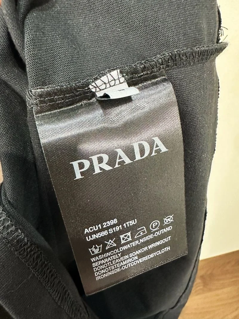 Prada T-Shirts WellDesigned 167885