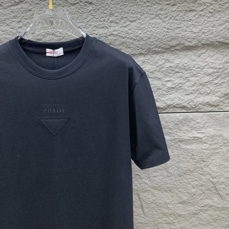 Versatile Prada T-Shirts 167871