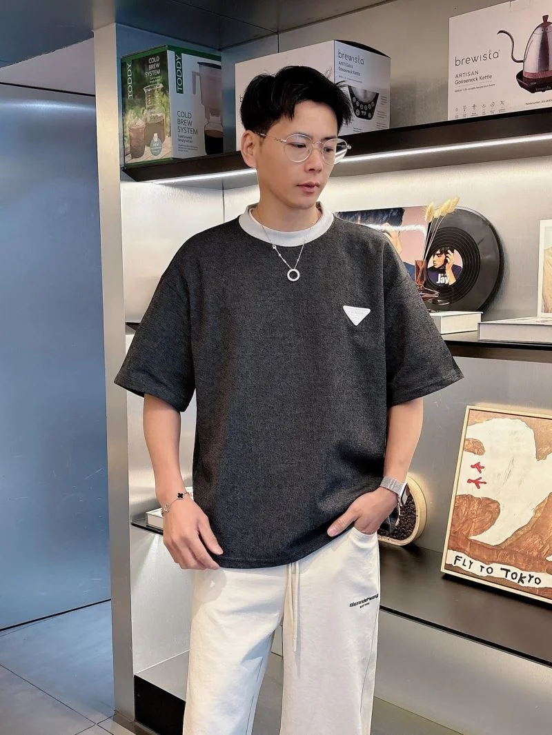 Prada T-Shirts Unique 167870