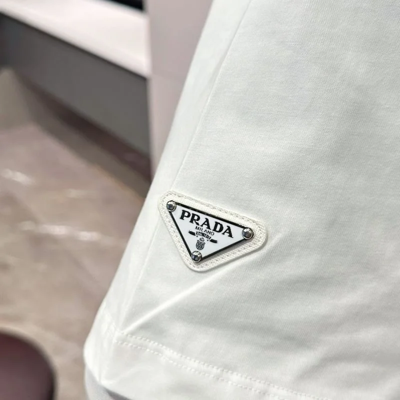 Prada T-Shirts Cozy 167868
