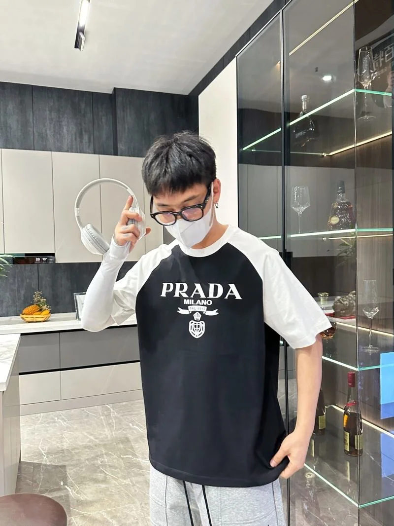 Breathable Prada T-Shirts 167867