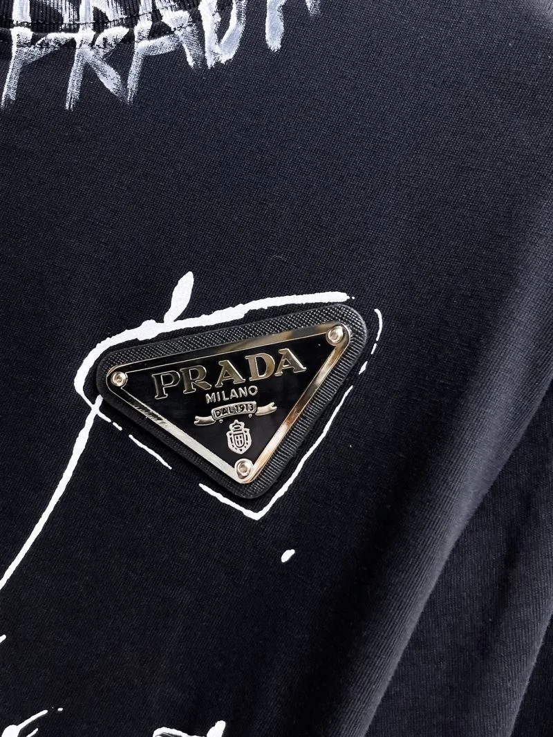 Minimalist Prada T-Shirts 167828