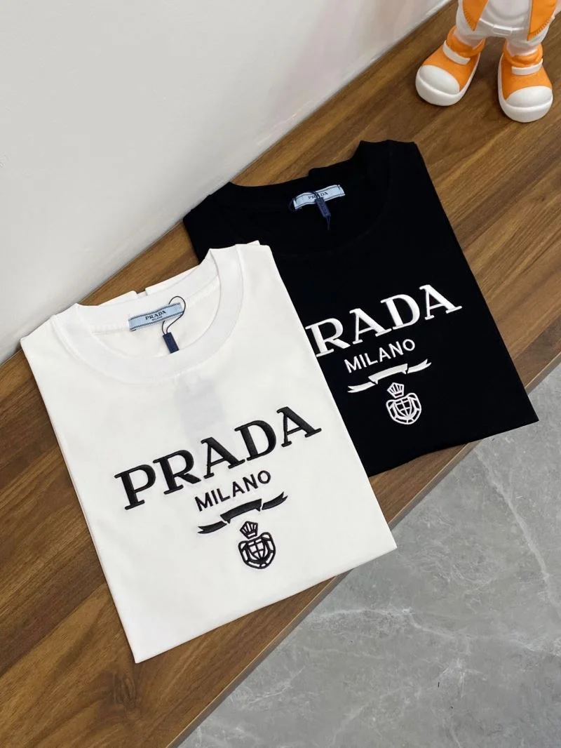 Prada T-Shirts MultiPurpose 167823