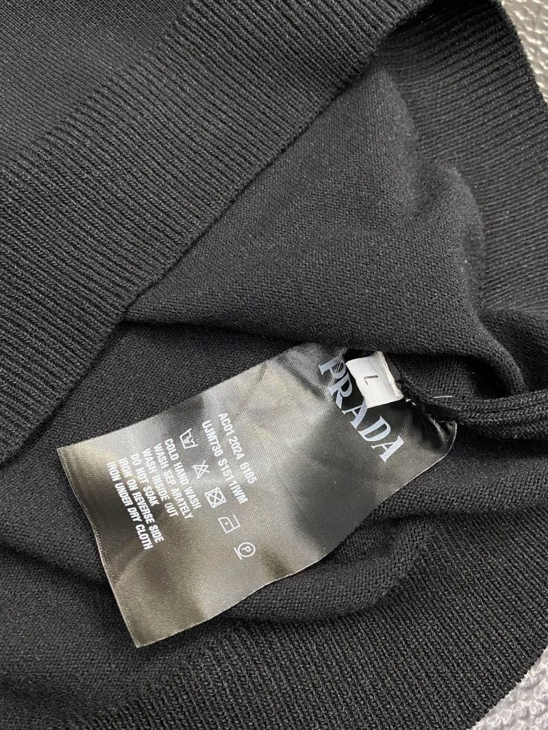 Prada T-Shirts Affordable 167811