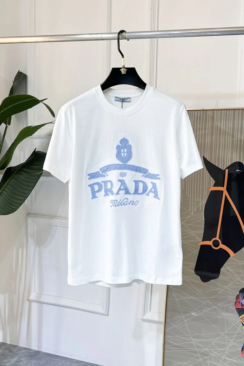 Prada T-Shirts Sleek 167817
