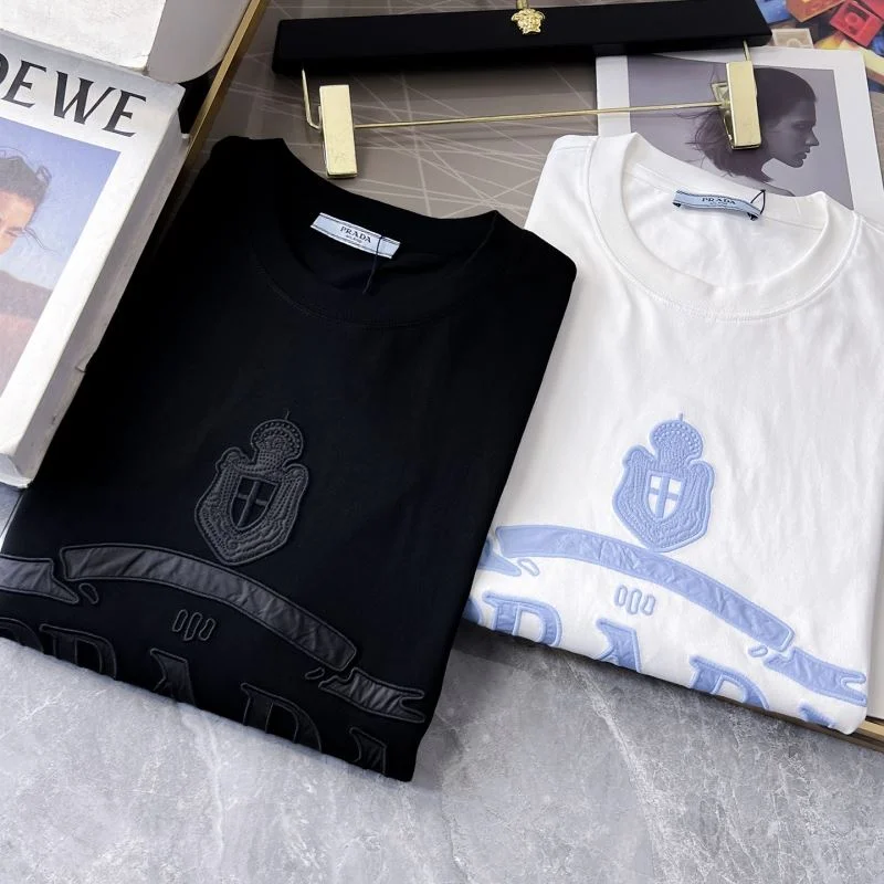 Prada T-Shirts Sleek 167817