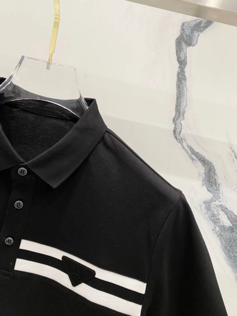 Classic Prada T-Shirts 167807