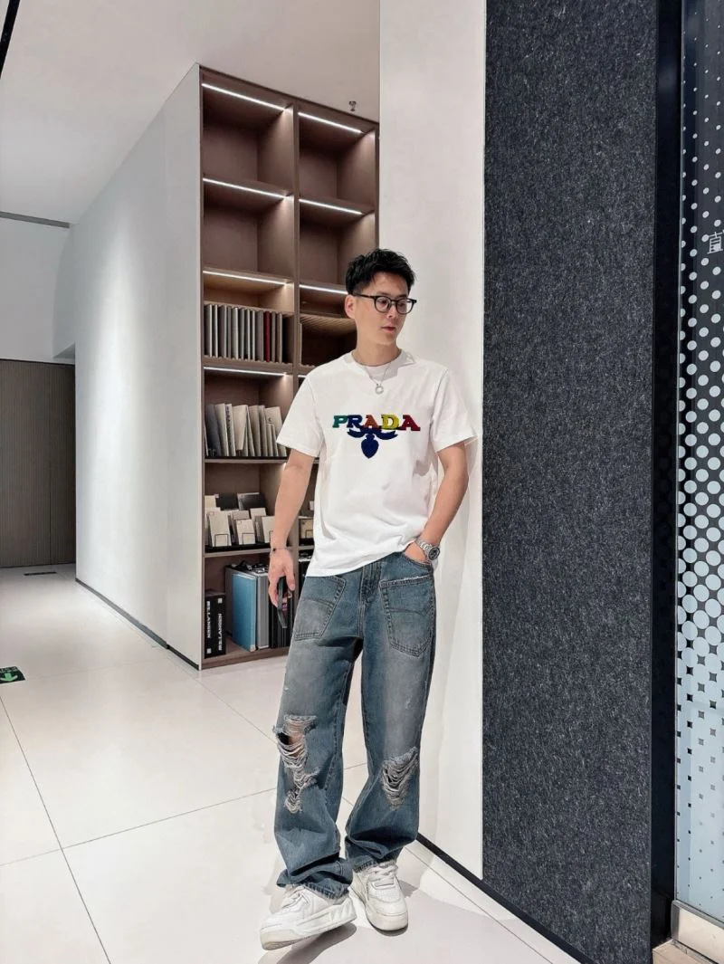 Vibrant Prada T-Shirts 167800