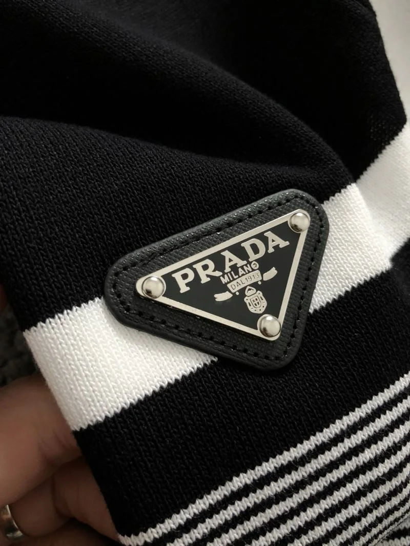 Prada T-Shirts UrbanChic 167780