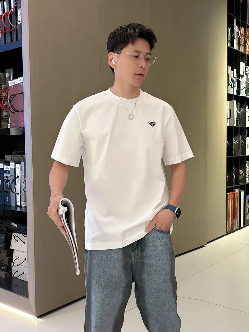 Prada T-Shirts Affordable 167824