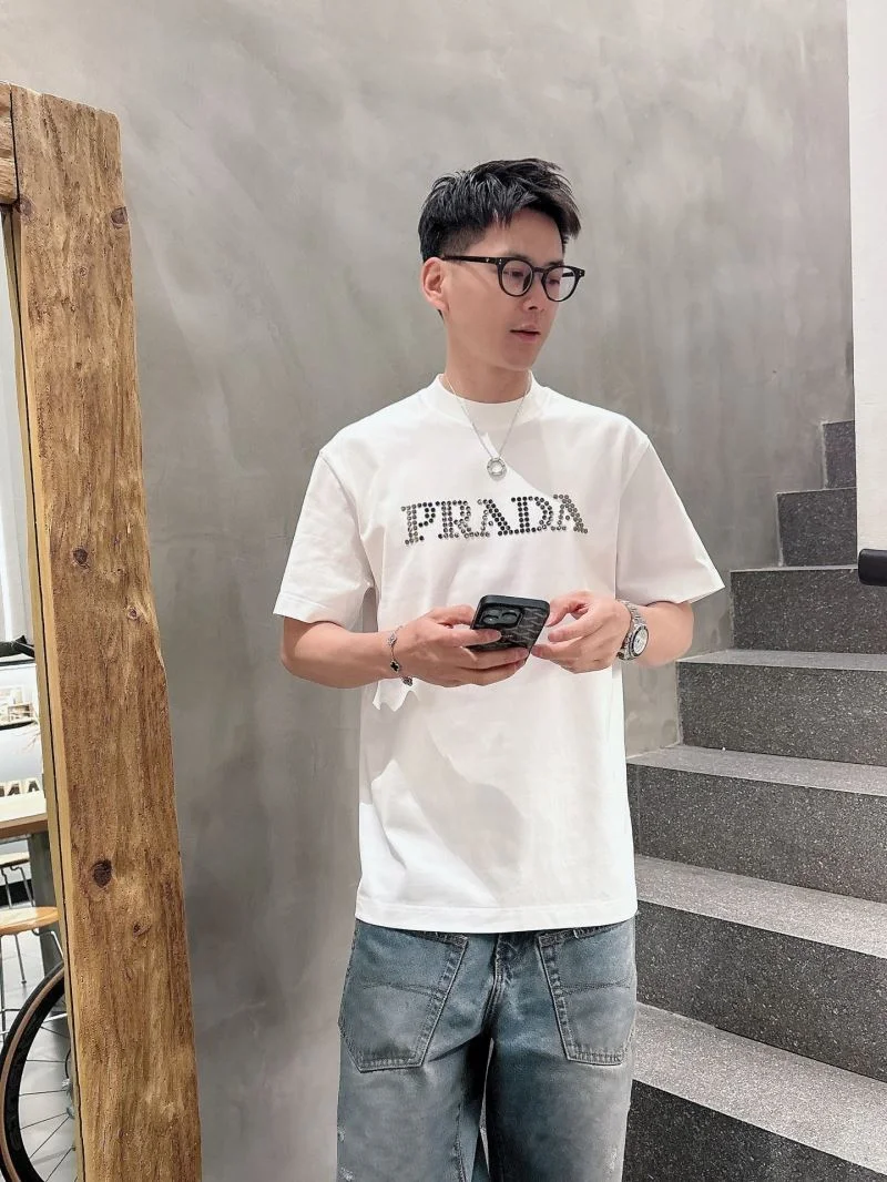EyeCatching Prada T-Shirts 167789