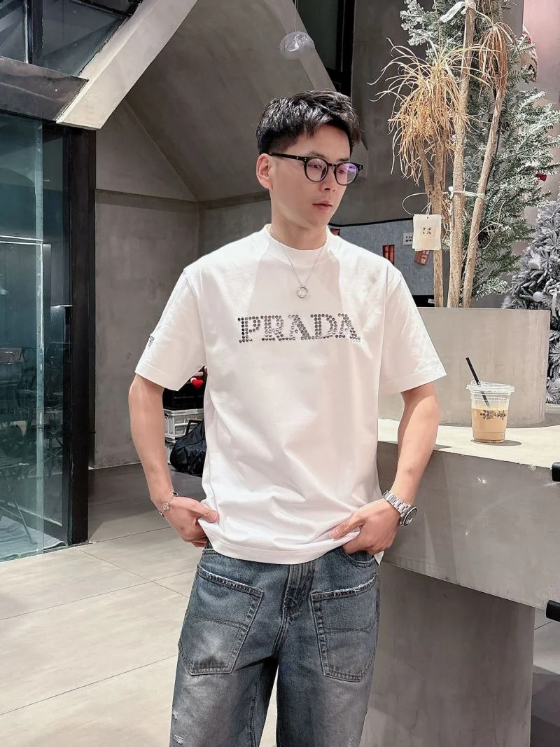 EyeCatching Prada T-Shirts 167789