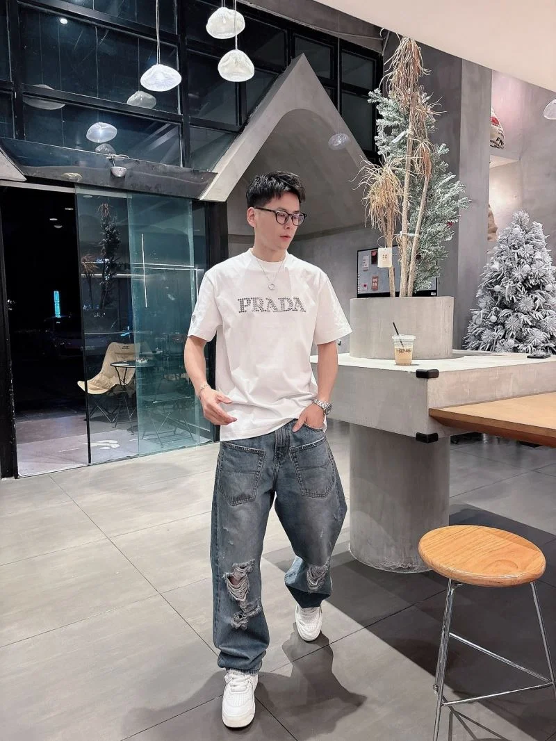 EyeCatching Prada T-Shirts 167789