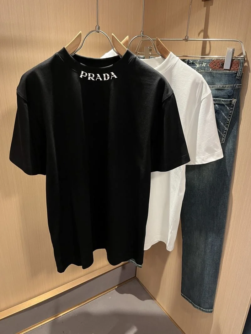 WellDesigned Prada T-Shirts 167751