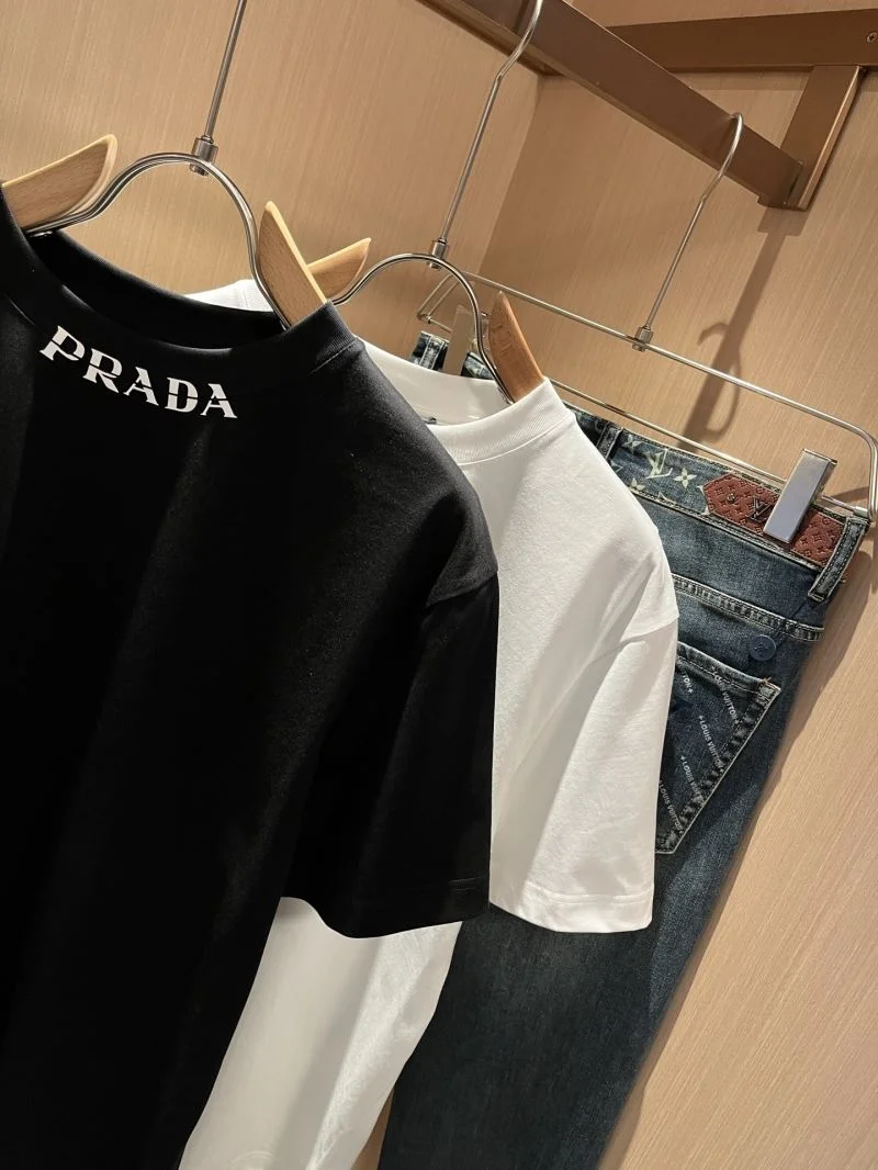 WellDesigned Prada T-Shirts 167751