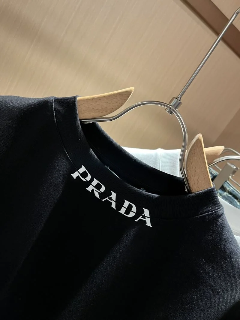 WellDesigned Prada T-Shirts 167751