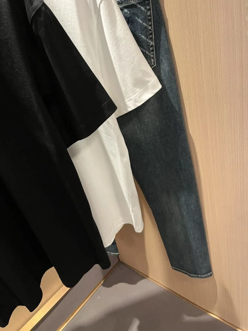 WellDesigned Prada T-Shirts 167751