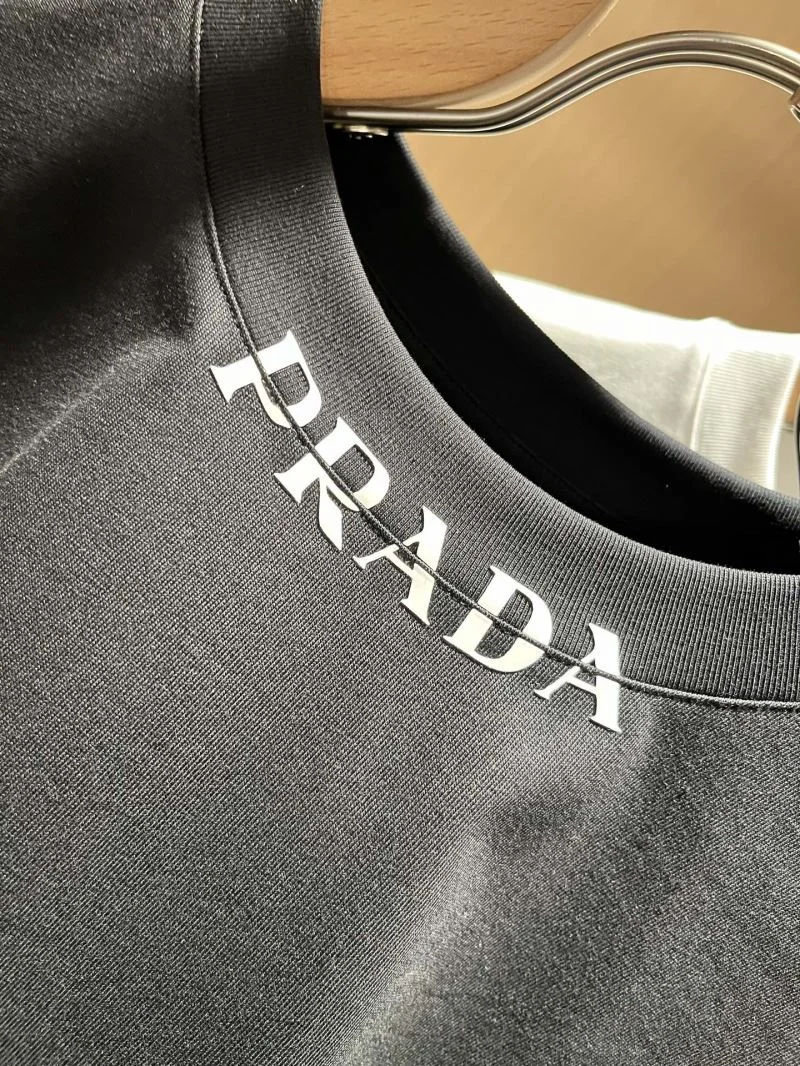 WellDesigned Prada T-Shirts 167751