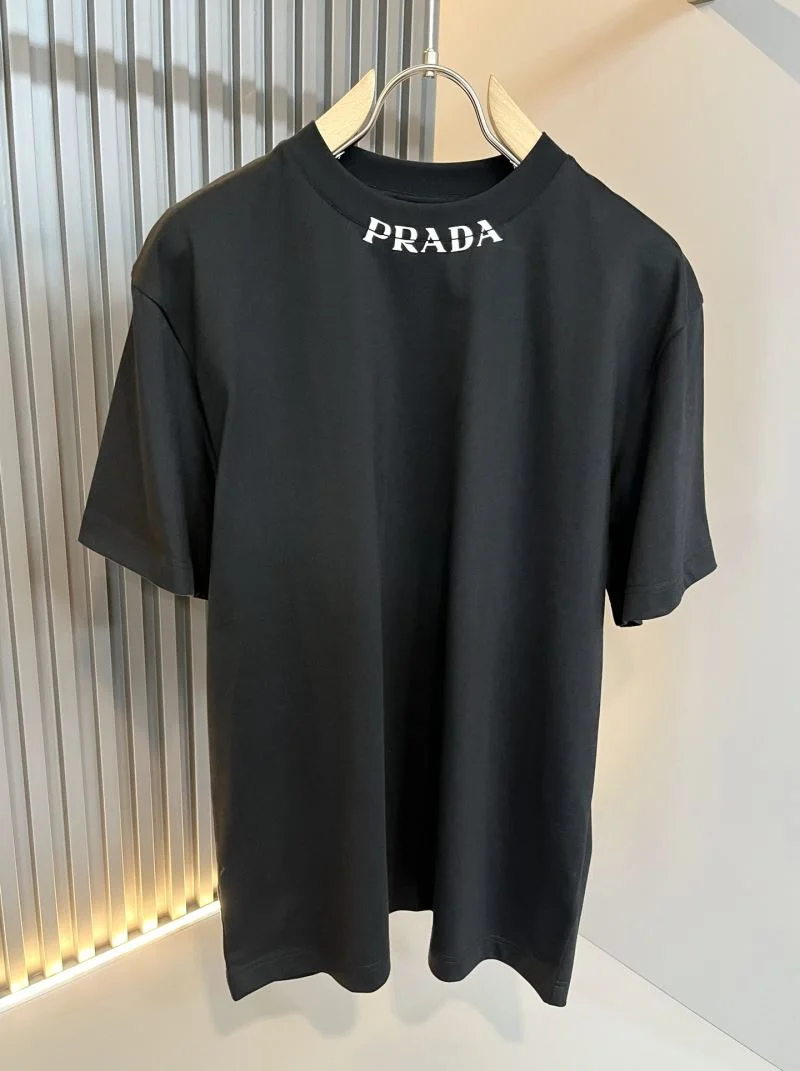 Classic Prada T-Shirts 167744