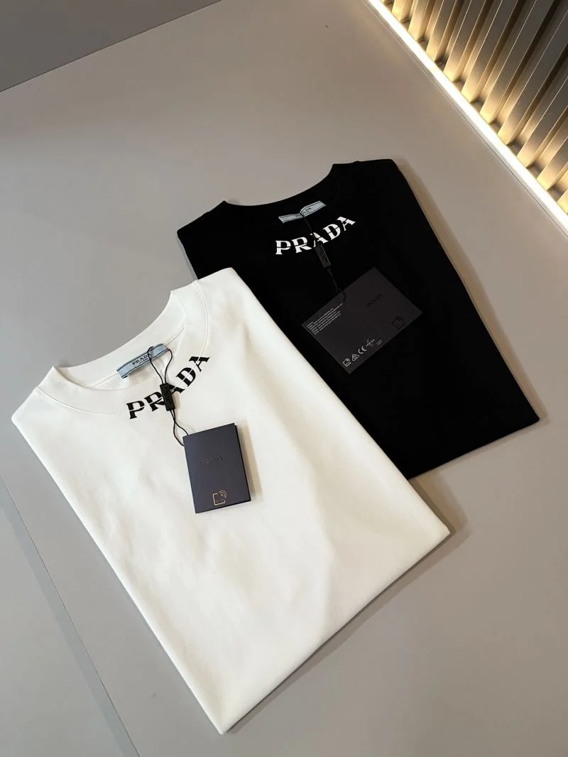 Classic Prada T-Shirts 167744