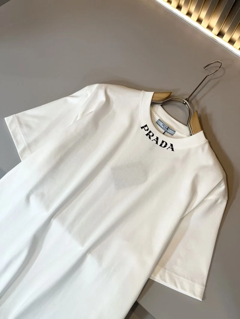 Prada T-Shirts Trendy 167747