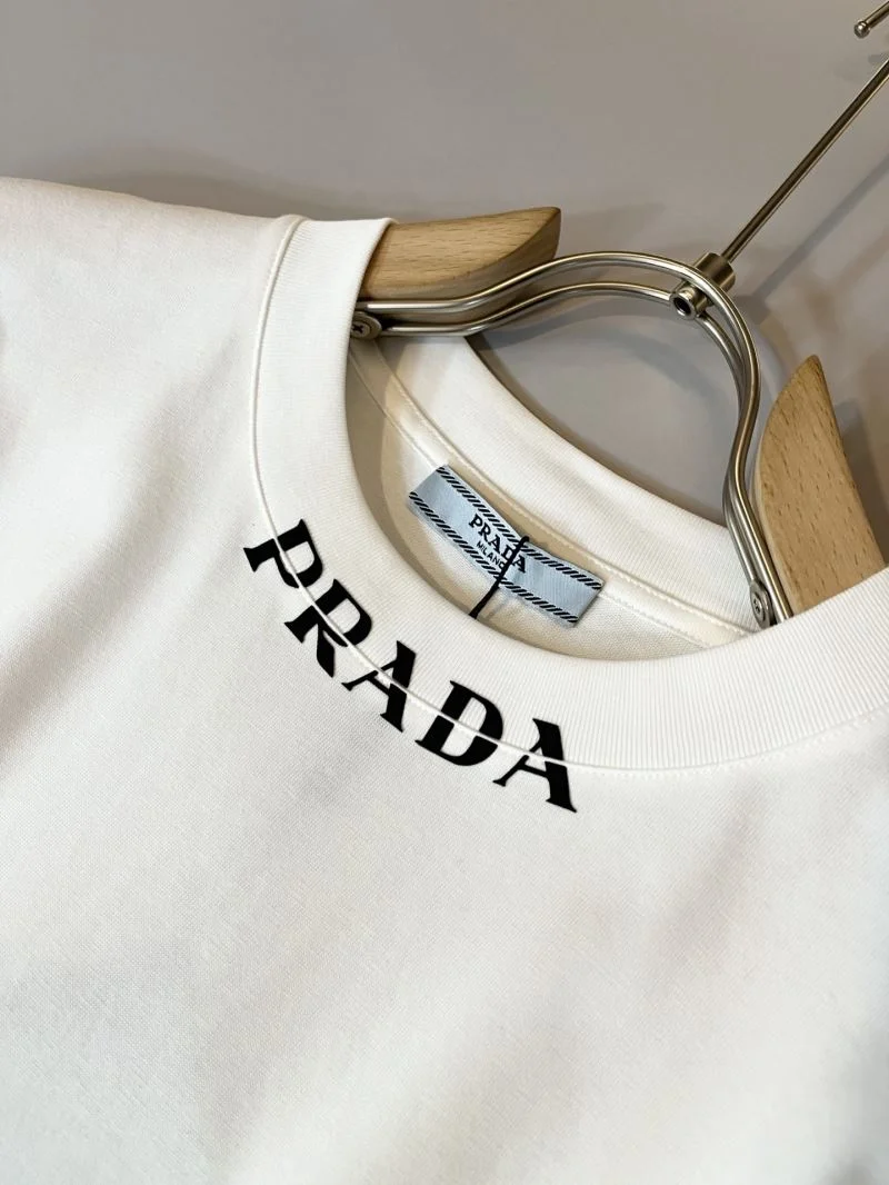 Prada T-Shirts Trendy 167747