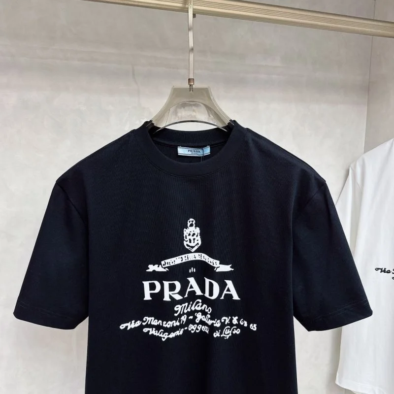 Versatile Prada T-Shirts 167736