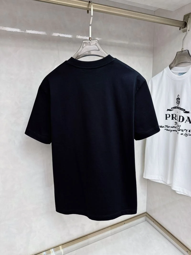 Versatile Prada T-Shirts 167736