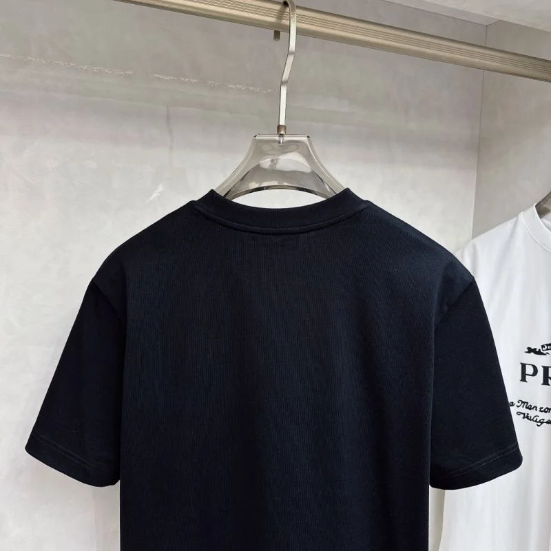 Versatile Prada T-Shirts 167736
