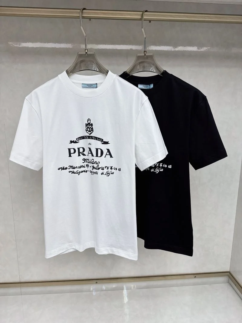 Elegant Prada T-Shirts 167741