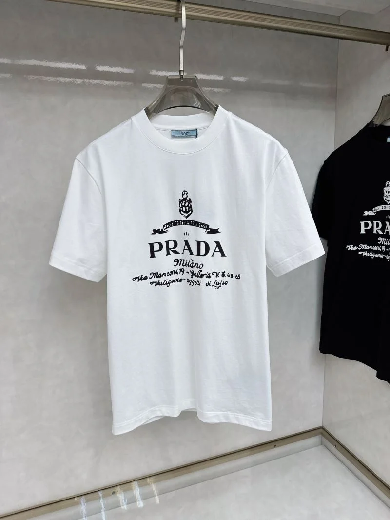 Elegant Prada T-Shirts 167741